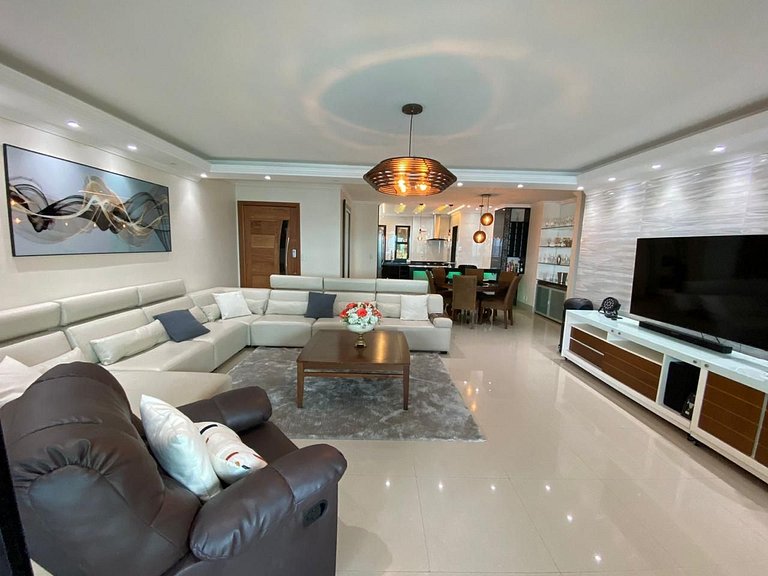 Dreams’ Refuge! Private Beach and 5-Star Leisure at Porto Re